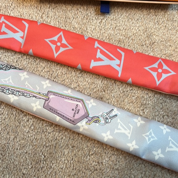 Louis Vuitton Retired Bandeau - Picture 2 of 6